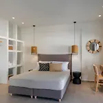 Apart-hotel Paranthos Island Living