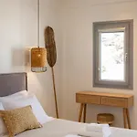 Paranthos Island Living Apart-hotel