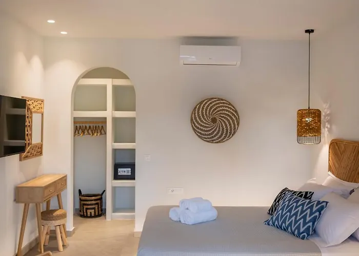 Paranthos Island Living 4*