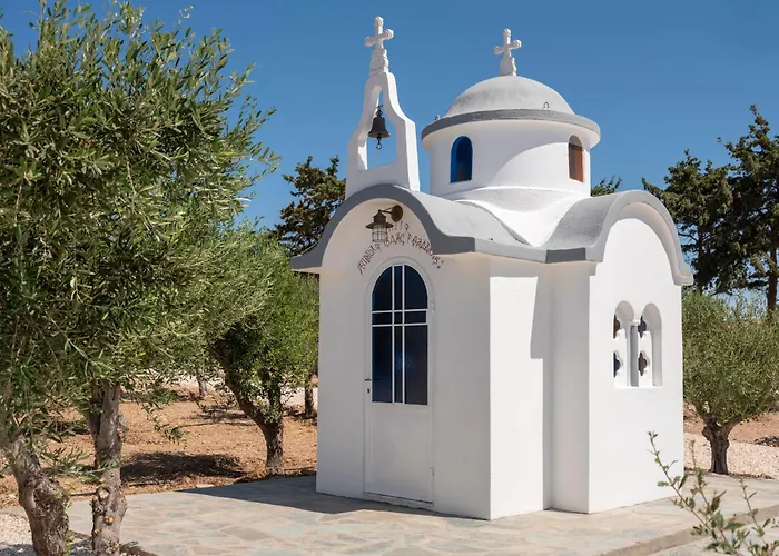 Aparthotel Paranthos Island Living 4*