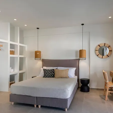 Aparthotel Paranthos Island Living