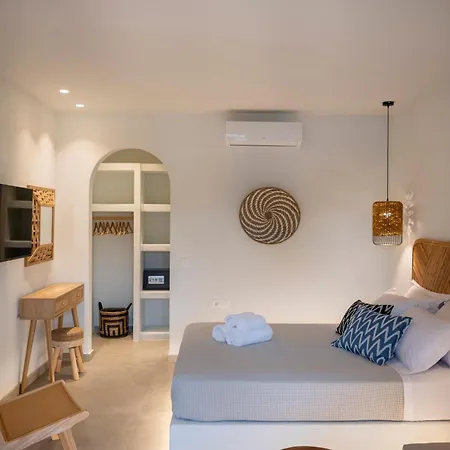 Paranthos Island Living 4*