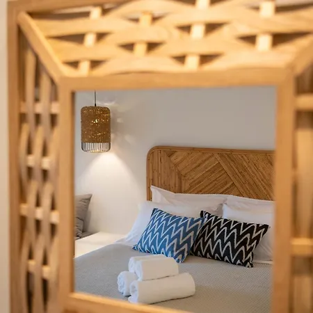 Aparthotel Paranthos Island Living