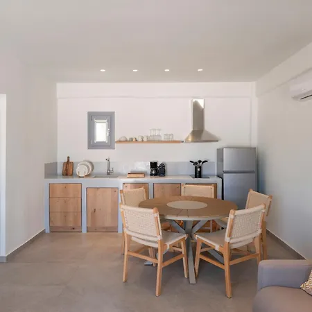 Paranthos Island Living 4*