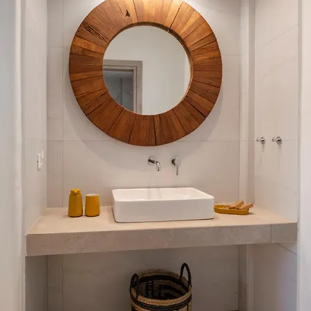 Aparthotel Paranthos Island Living