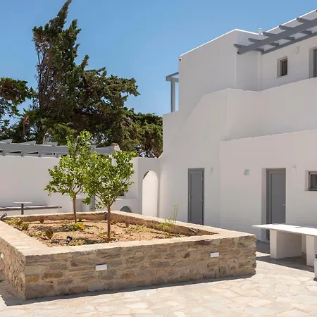 Aparthotel Paranthos Island Living