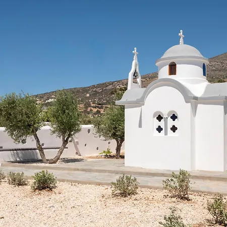 Paranthos Island Living Aparthotel 3*