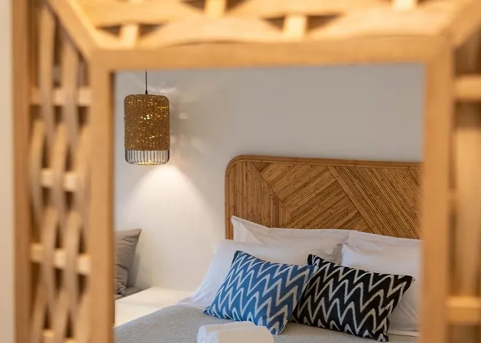 Aparthotel Paranthos Island Living