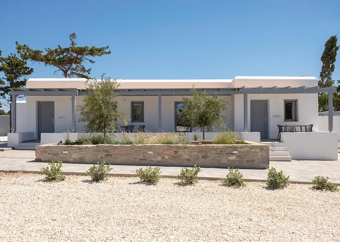 Aparthotel Paranthos Island Living 4*